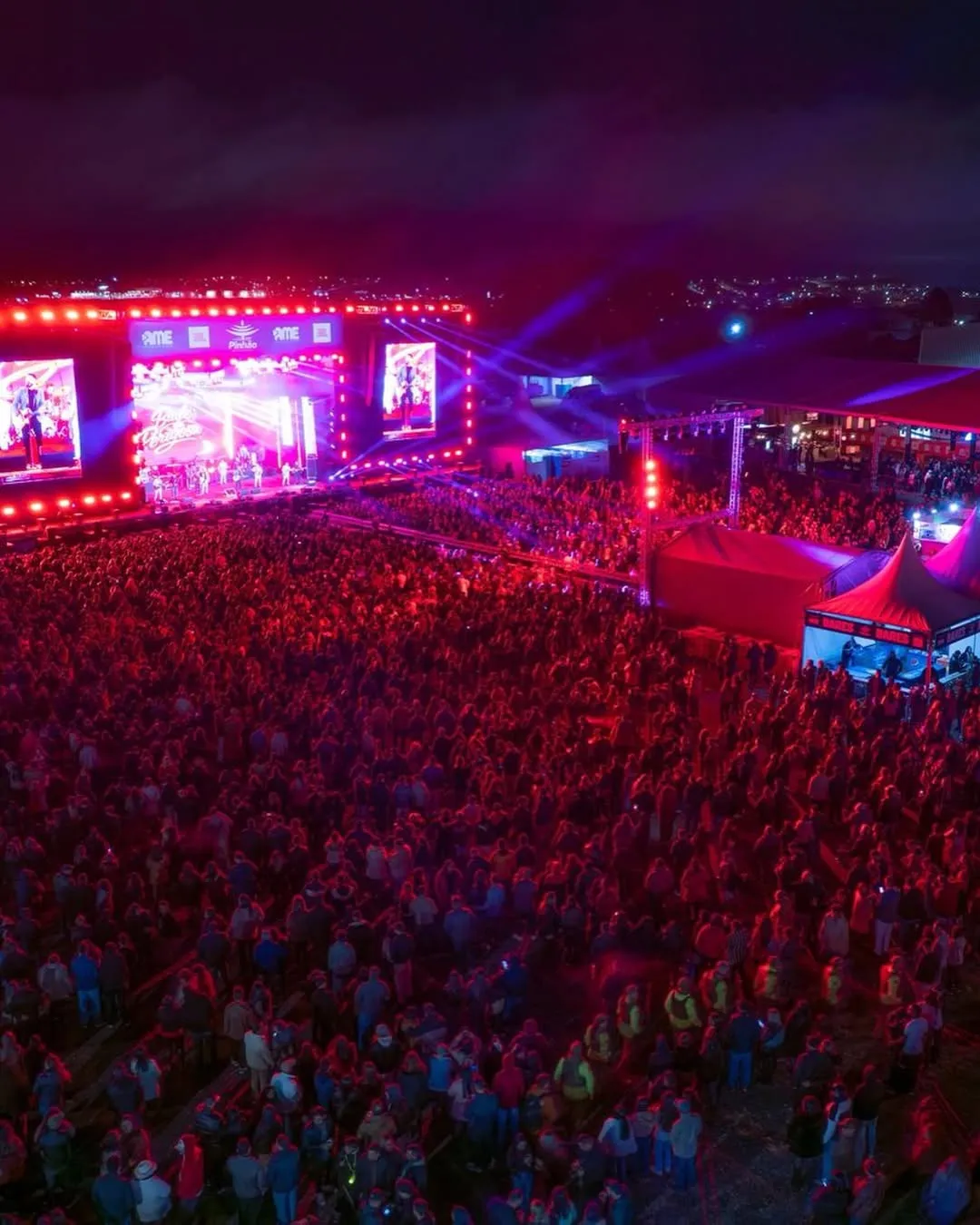 Corpo e Alma reúne mais de 20 mil pessoas em Lages e transforma a Festa do Pinhão em uma noite histórica